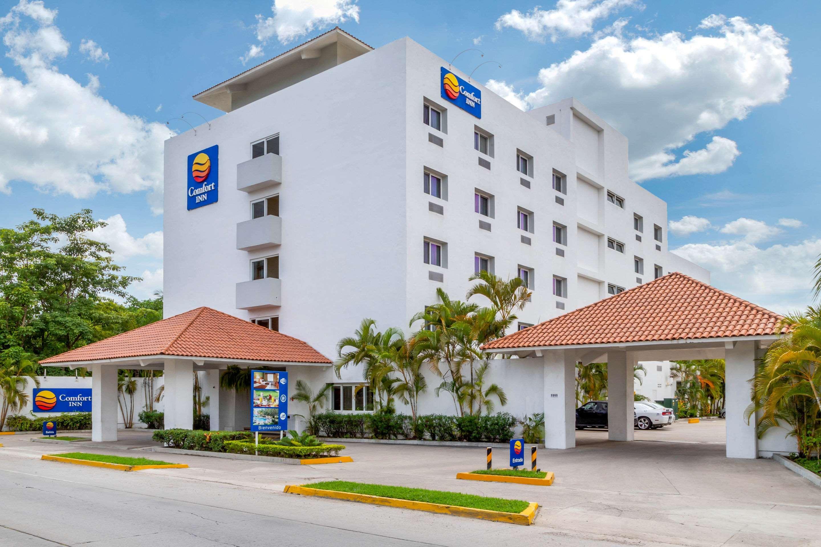 Comfort Inn Puerto Vallarta Kültér fotó