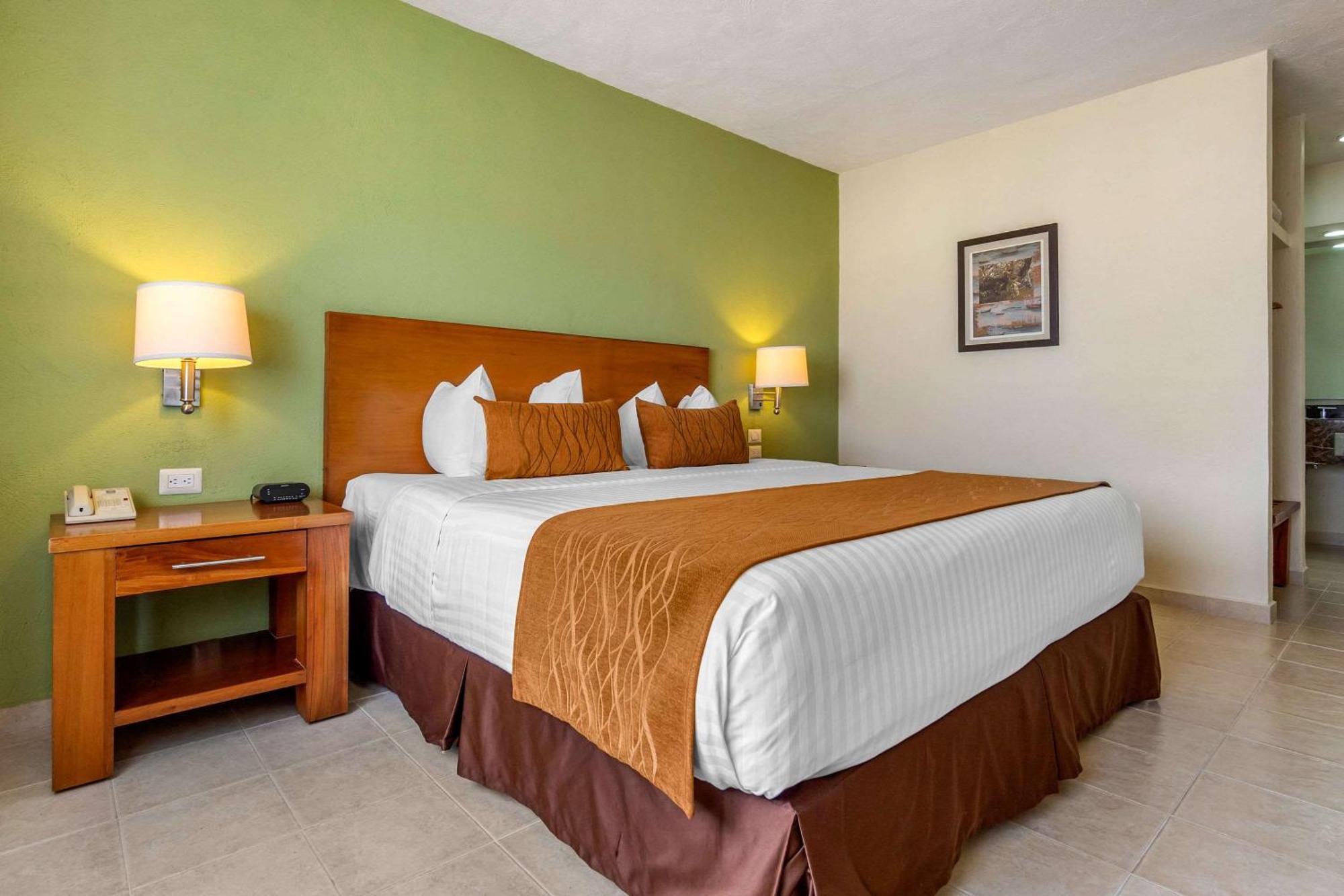 Comfort Inn Puerto Vallarta Kültér fotó